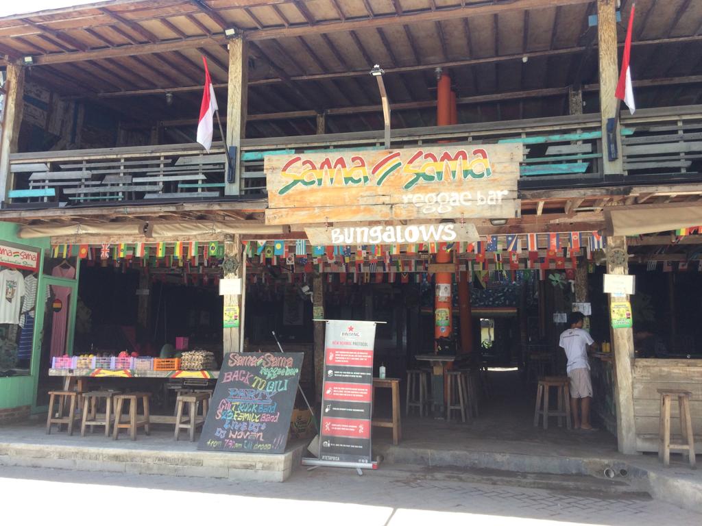 TETAP OPTIMIS: Salah satu lokasi usaha yang tetap beroperasi di Gili Trawangan, Oktober 2021 lalu.  (DOK/LOMBOK POST )