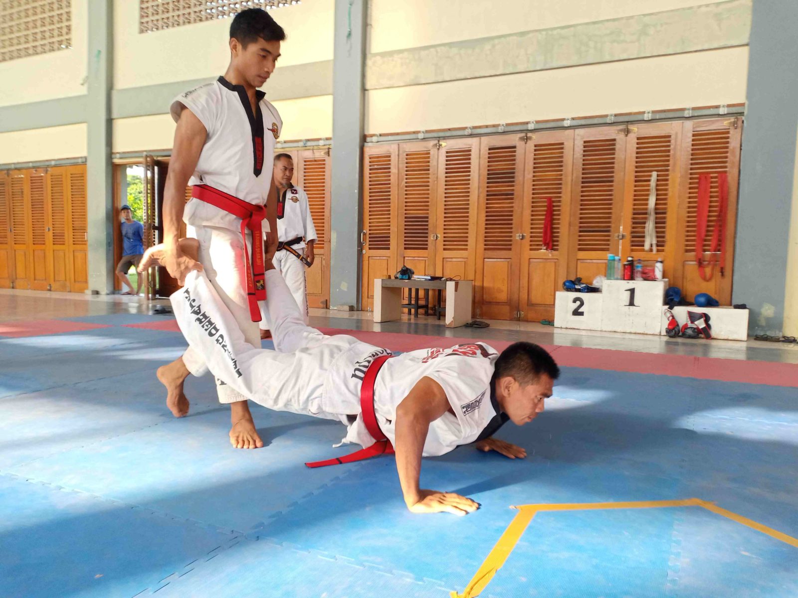 KUNCI SUKSES: Atlet-atlet NTB menjalani Pelatda sebelum mengikuti PON Papua lalu.(DOK/LOMBOK POST)