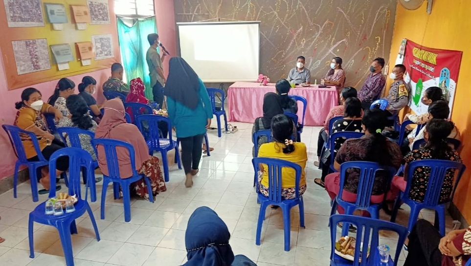 SOSIALISASI: Pihak Puskesmas Cakranegara saat memberikan sosialisasi layanan kesehatan kepada masyarakat belum lama ini.( DOK PUSKESMAS CAKRANEGARA)