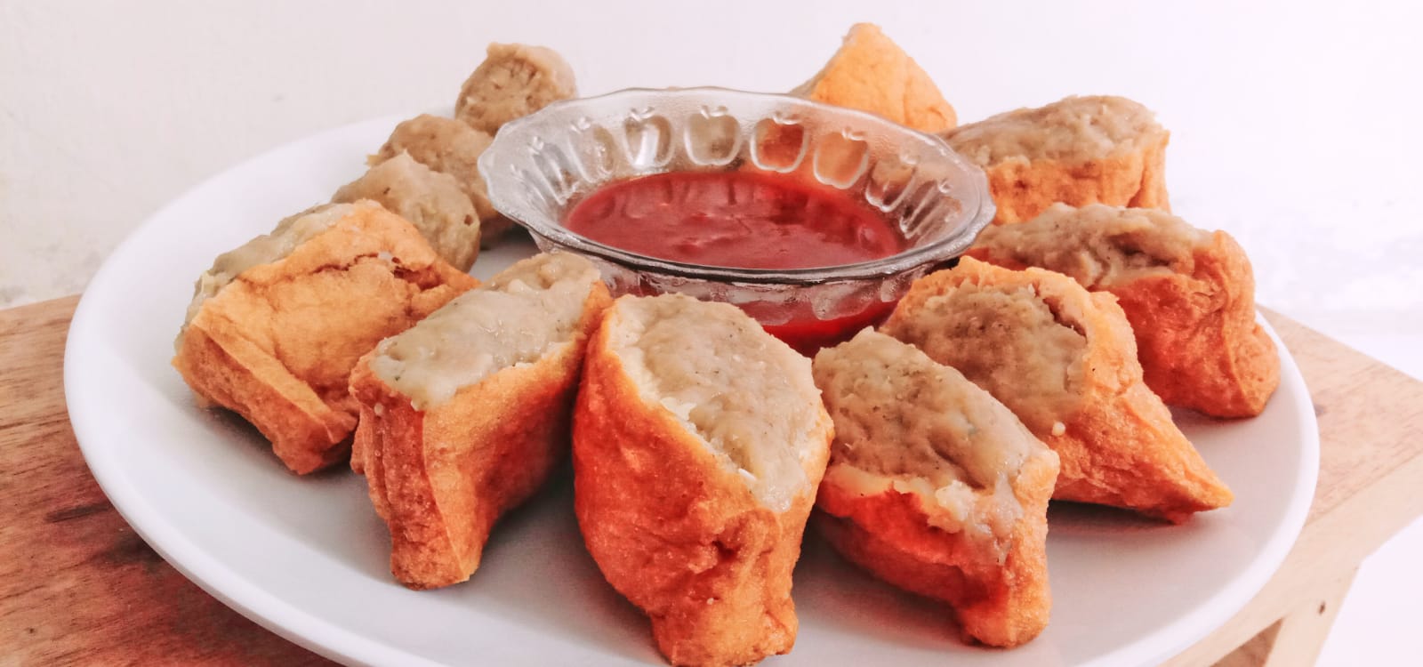 KULINER KHAS BIMA: Inilah tampilan Salome khas Bima yang mulai ramai dijual secara online di Kota Mataram, Senin (31/1/2022). (Dewi/Lombok Post)