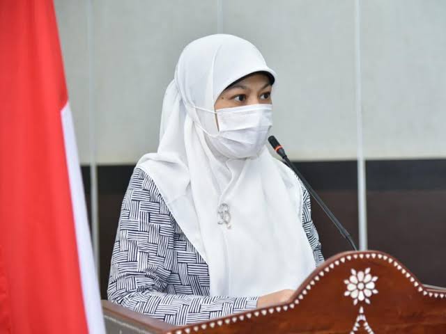 BUKA JURUSAN BARU: Rektor Universitas Nahdlatul Ulama (UNU) NTB Baiq Mulianah menyebut akan membuka dua jurusan baru, yaitu Psikologi dan Arsitektur Nusantara, Selasa (18/1/2022). (Dewi/Lombok Post)