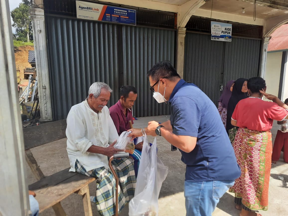 PT Bank Rakyat Indonesia (Persero) Tbk atau BRI kembali menyalurkan bantuan tanggap bencana kepada korban bencana alam yang terjadi di Indonesia. Kali ini bantuan dirasakan oleh masyarakat di Pasaman Barat, Provinsi Sumatera Barat setelah gempa bumi berke