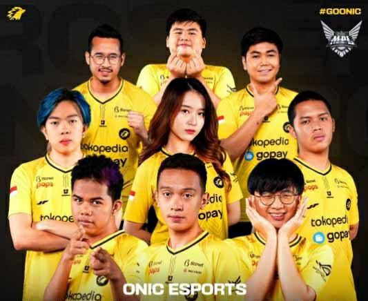 MASUK TIM: Vior menjadi pemain wanita satu-satunya yang akan turun di MPL ID Season 9.(IST/LOMBOK POST)