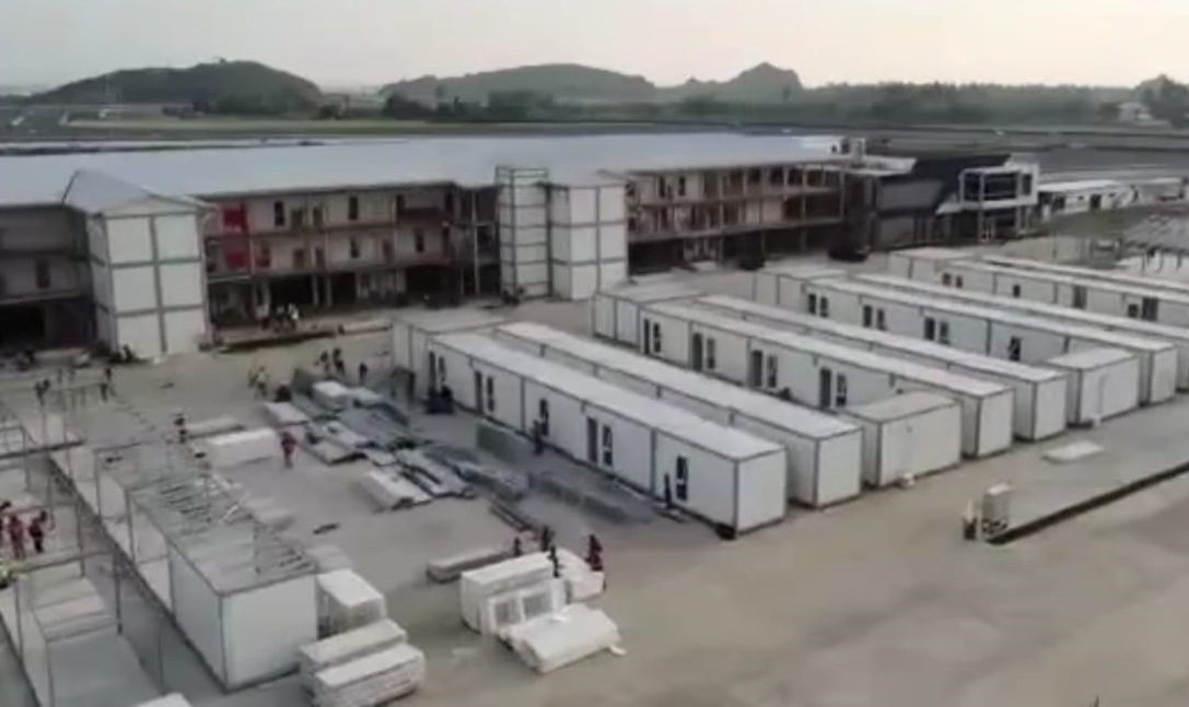 TERUS DIBANGUN: MGPA bersama Wika Gedung dan berbagai vendor dan supplier lainnya mempersiapkan berbagai gedung, fasilitas dan sarana penunjang untuk  kebutuhan Dorna selaku pemilik ajang MotoGP. (MGPA for Lombok Post)