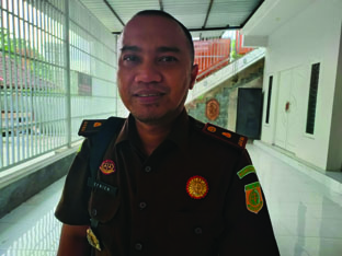 Juru Bicara Kejati NTB Efrien Saputra. (Harli/Lombok Post)