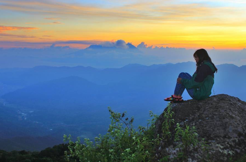 DESTINASI BARU: Salah satu pemandangan dari puncak Pundu Nence, Kelurahan Lelamase, Kecamatan Rasanae Timur, Kota Bima. (ISTIMEWA/RADAR TAMBORA)