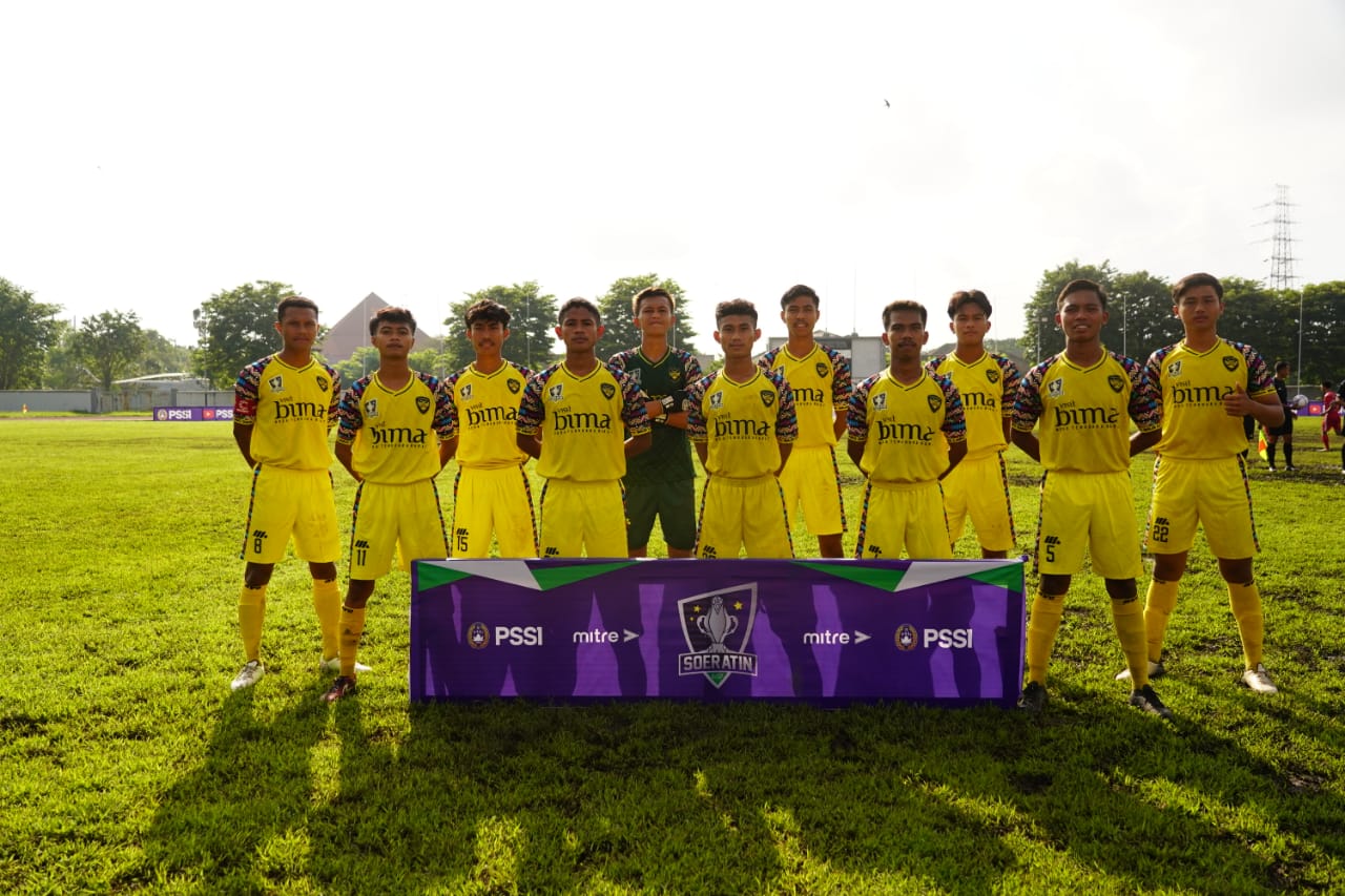 WAKIL TERAKHIR: Persebi U-17 menjadi satu-satunya wakil NTB yang tersisa di kompetisi Piala Soeratin. Persebi akan melakoni babak semifinal Piala Soeratin U-17, hari ini.(DOK/LOMBOK POST)