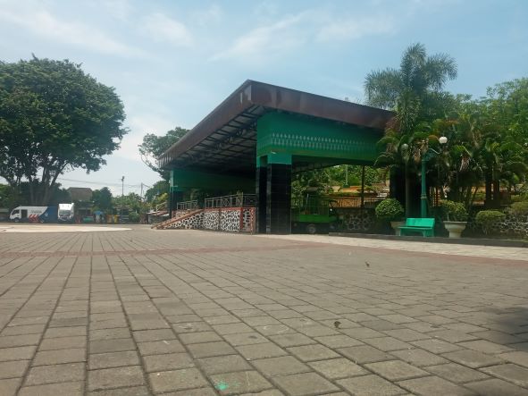 OPTIMIS RAMPUNG TEPAT WAKTU: Inilah panggung Taman Sangkareang yang dipercantik tahun ini. Penataan ini ditargetkan rampung sebelum kontrak berakhir.