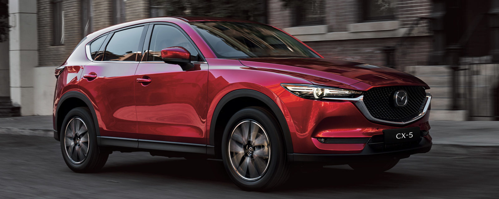 MENAWAN: Inilah tampilan desain generasi terbaru The New Mazda CX-5. (EMI For Lombok Post)