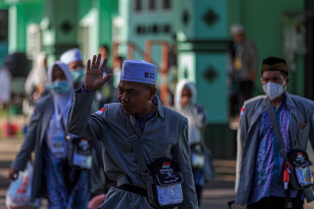 SEMOGA MABRUR: JCH kloter dua embarkasi Lombok telah berangkat menuju Tanah Suci, Selasa (21/6). (Ivan/Lombok Post)