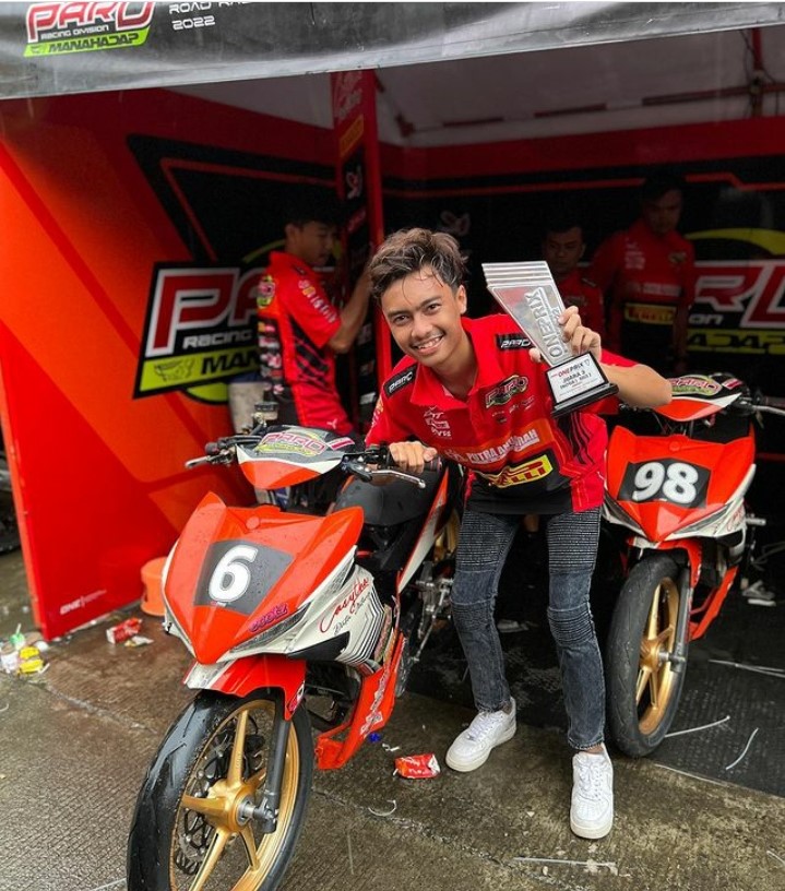 JUARA TIGA: Pembalap NTB Aldiaz Aqsal Ismaya berhasil meraih juara ketiga pada Oneprix Seri Sentul race 2, Minggu (13/6).(ALDIAZ INSTAGRAM)