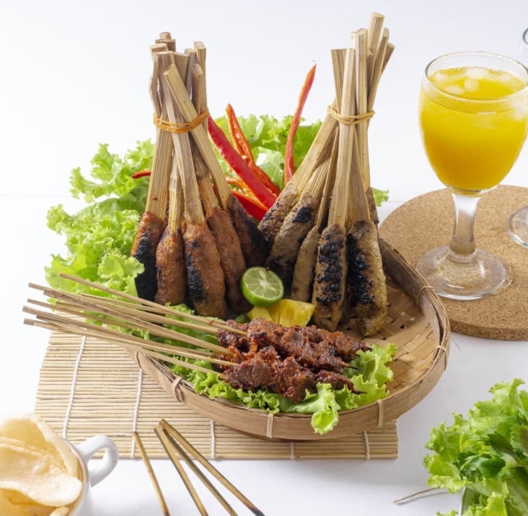 MENU KHAS SASAK: Inilah salah satu menu khas Sasak yang diangkat Nuansa Catering dan menjadi andalan pesanan.(NUANSA FOR LOMBOK POST)