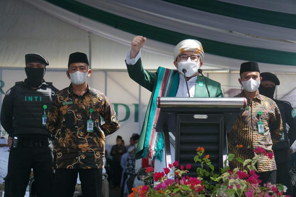 SAMBUTAN: Pidato Hultah Madrasah NWDI ke-87 oleh TGKH Lalu Gede Muhammad Zainuddin Attsani. (Fatih/Lombok Post)