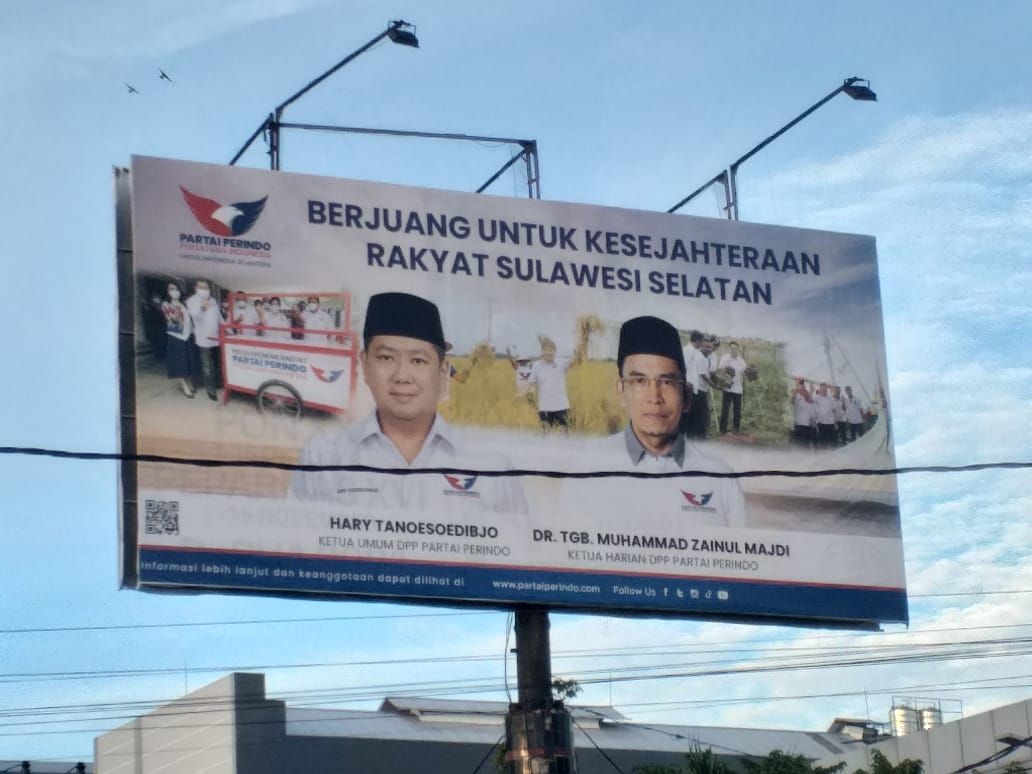 Reklame Ketum Umum Perindo Hary Tanoesoedibjo dan Ketua Harian DPP Perindo TGB Muhammad Zainul Majdi di Sulawesi Selatan.