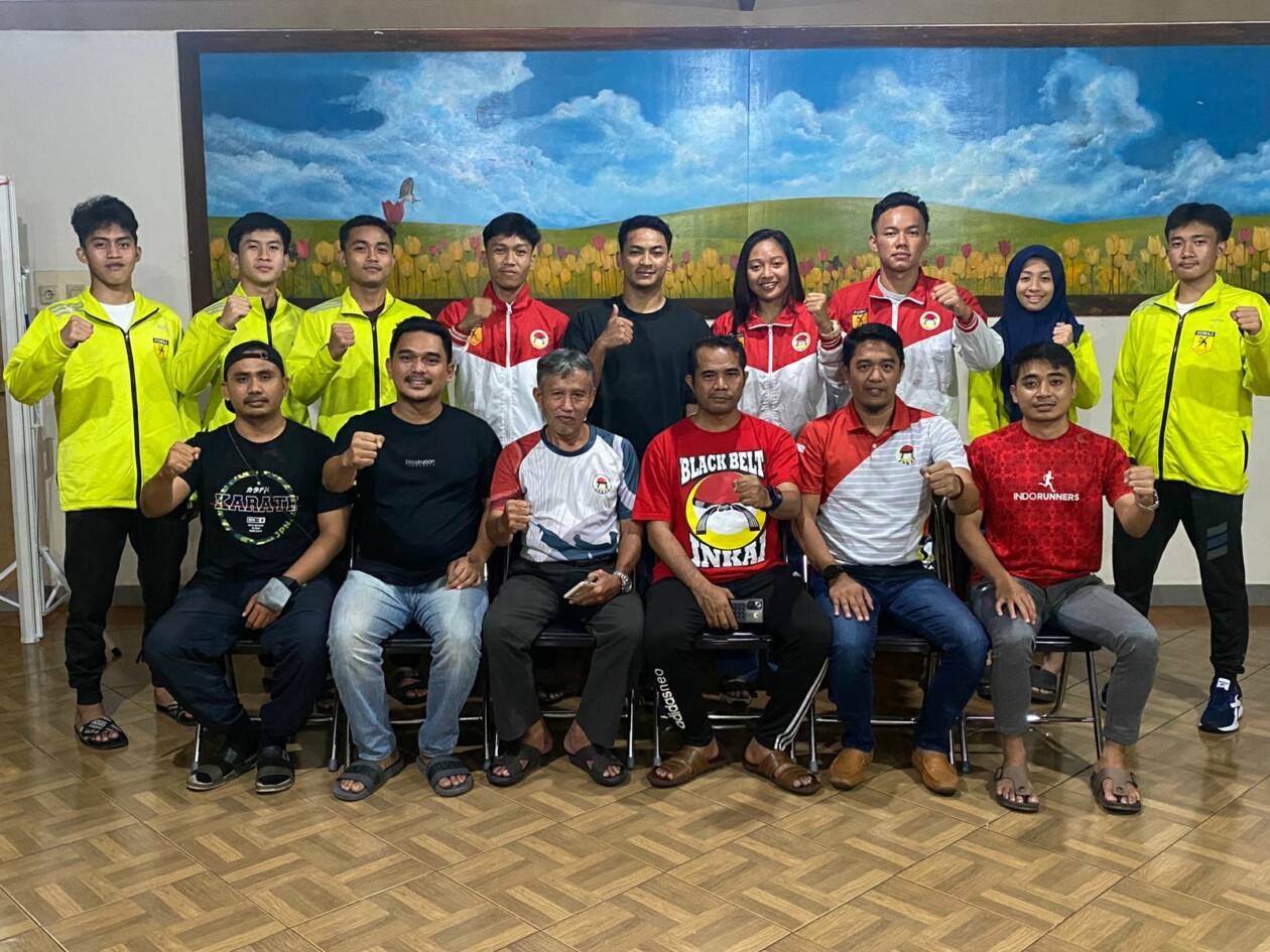 PRESTASI: Atlet-atlet INKAI NTB usai mengikuti Kejurnas INKAI, belum lama ini.(INKAI NTB FOR LOMBOK POST)
