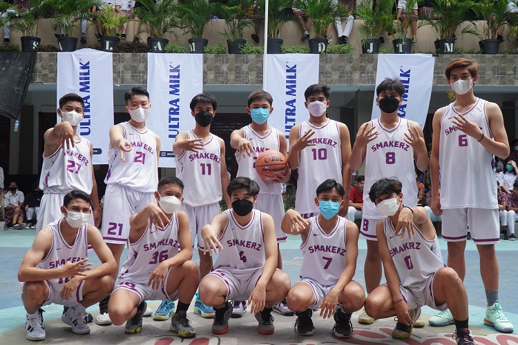 SIAP BERSAING: Tim basket putra SMAK Kesuma Mataram siap bersaing kembali di Honda DBL with KFC 2022 West Nusa Tenggara Series.(DBL INDONESIA FOR LOMBOK POST)