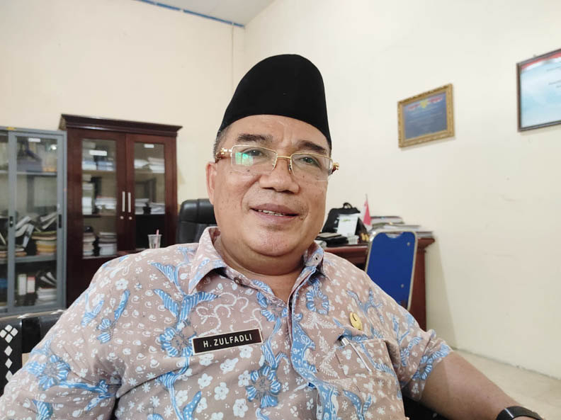 Inspektur Inspektorat Lombok Utara H Zulfadli. (Foto: Dok/Lombok Post)