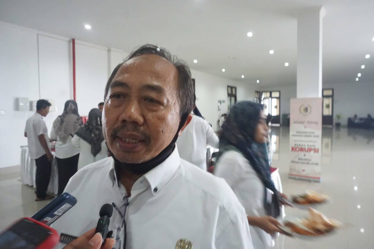 Kepala Bapenda Lotim Muksin (Fatih/Lombok Post)