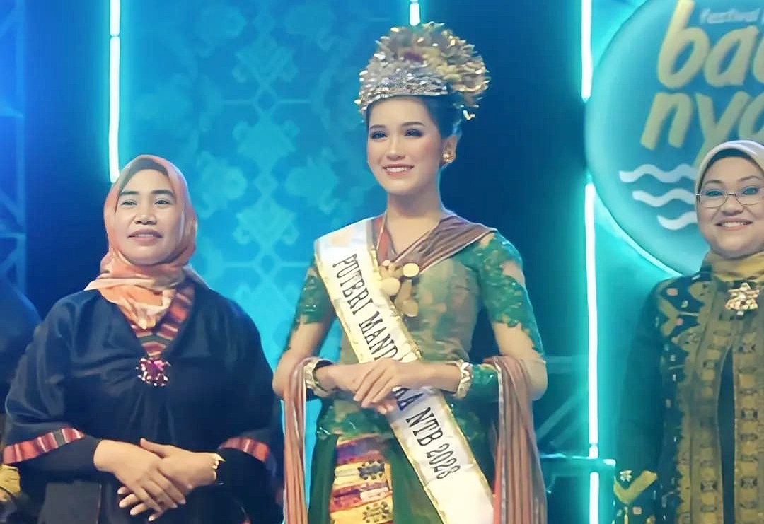 MENGINSPIRASI: : Ni Luh Putu Ayu Hariyani, Mahasiswa Poltekkes Kemenkes Mataram saat dinobatkan sebagai Putri Mandalika NTB 2023 belum lama ini.( DOK PRIBADI AYU HARIANI UNTUK LOMBOK POST)