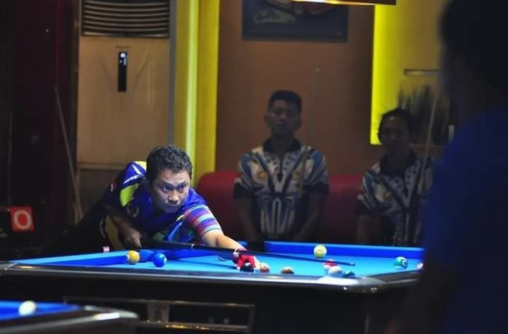 FOKUS: Atlet biliar kabupaten/kota saat bertanding di Porprov XI/2023, akhir Februari lalu.(KONI NTB FOR LOMBOK POST)