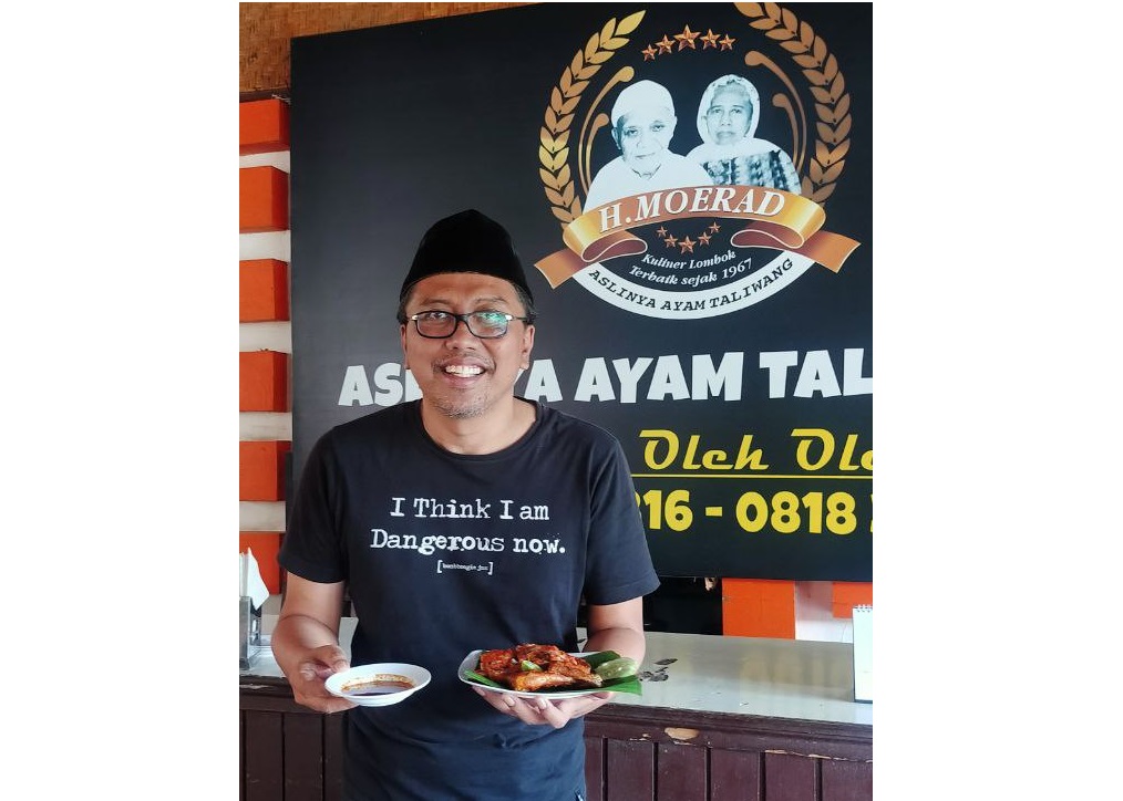 KHAS LOMBOK: Inilah menu legenda yang diciptakan Keluarga H Moerad dalam mengembangkan kuliner ayam Taliwang.(NURUL/LOMBOK POST)