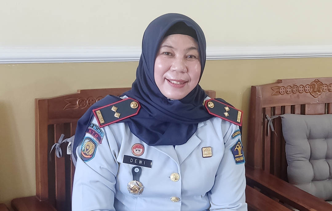 Kepala Lapas Perempuan Mataram Dewi Andriani. (Zakirin/Lombok Post)