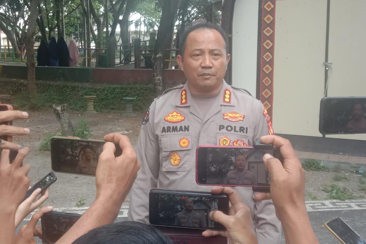 Kombespol Arman Asmara Syarifuddin. (Dok/Lombok Post)