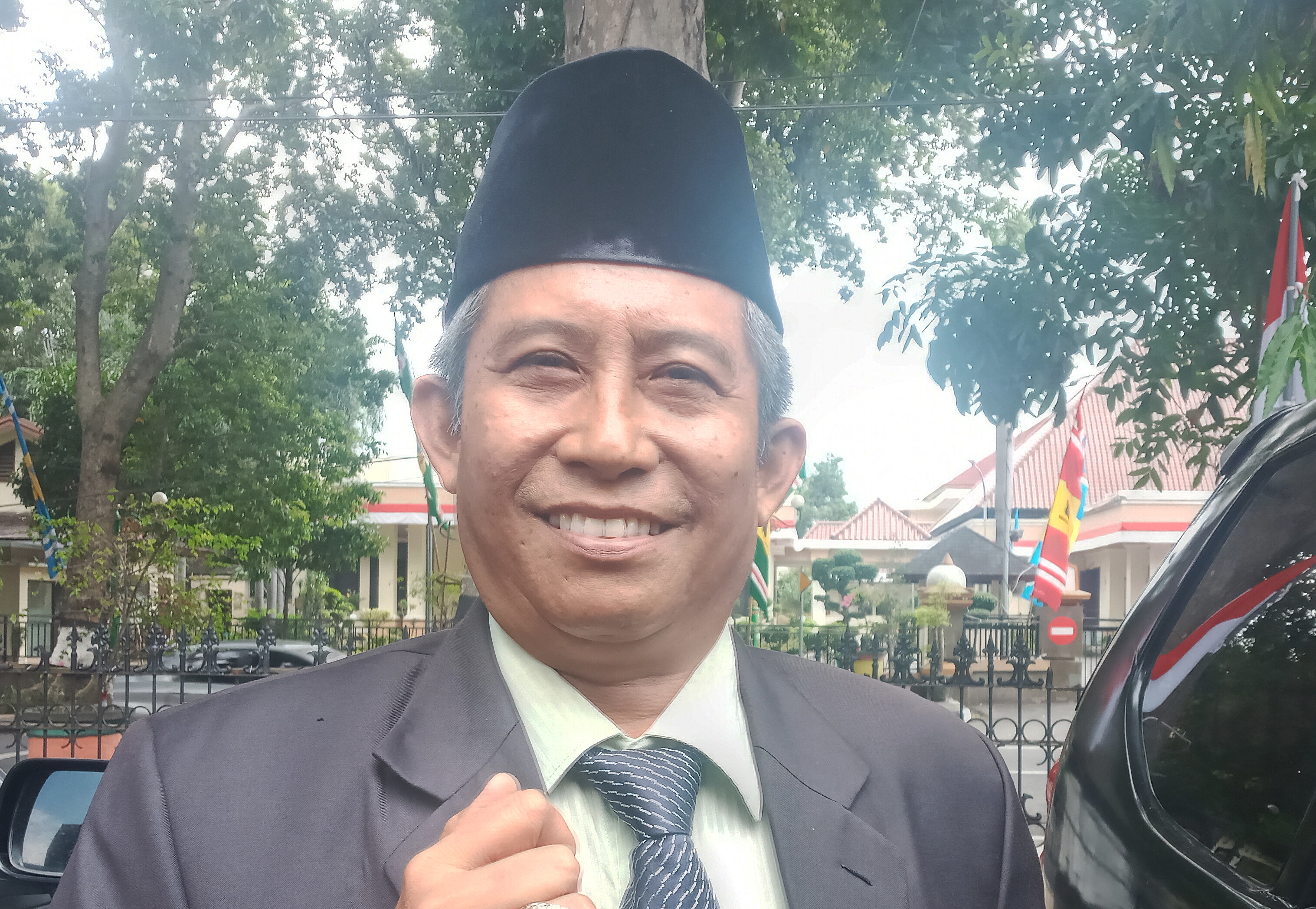 Dr. M Ali (Toni/Lombok Post)
