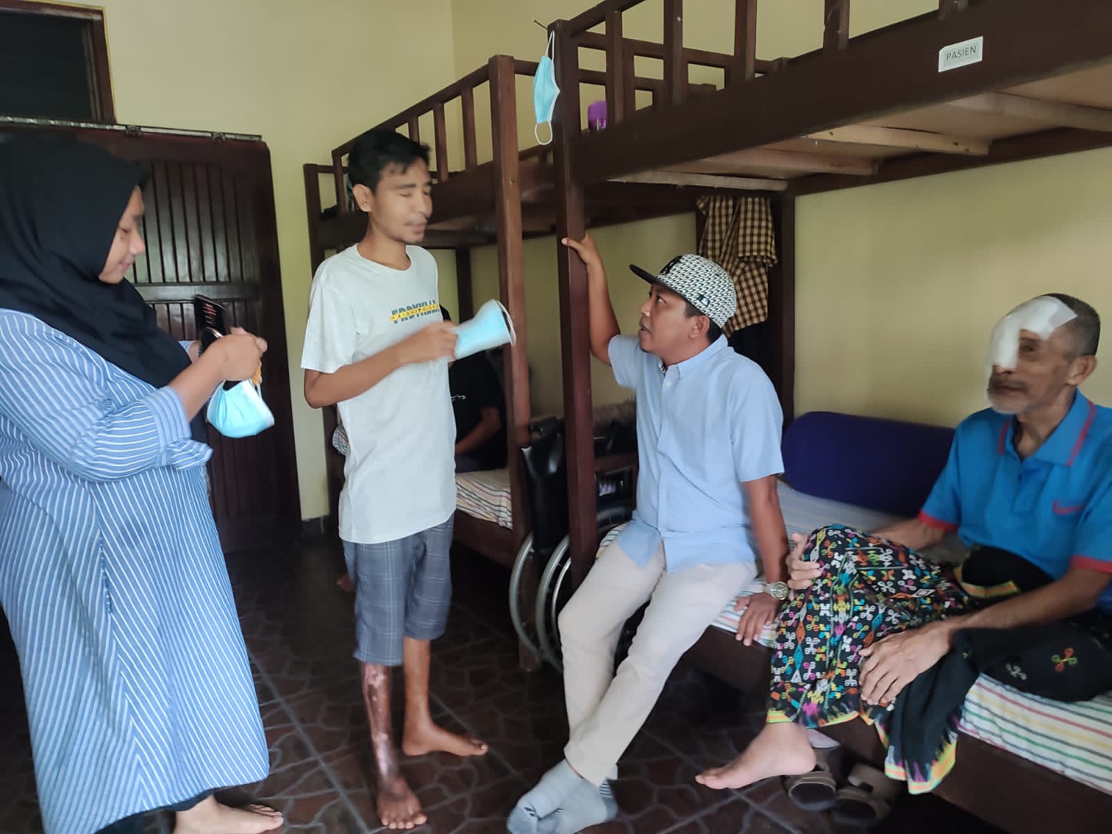 BUTUH TAMBAHAN BIAYA: Rumah singgah untuk masyarakat Lobar yang menjalani perawatan di Bali. DPRD Lobar meminta agar anggaran ditambah. (IRWAN for LOMBOK POST)