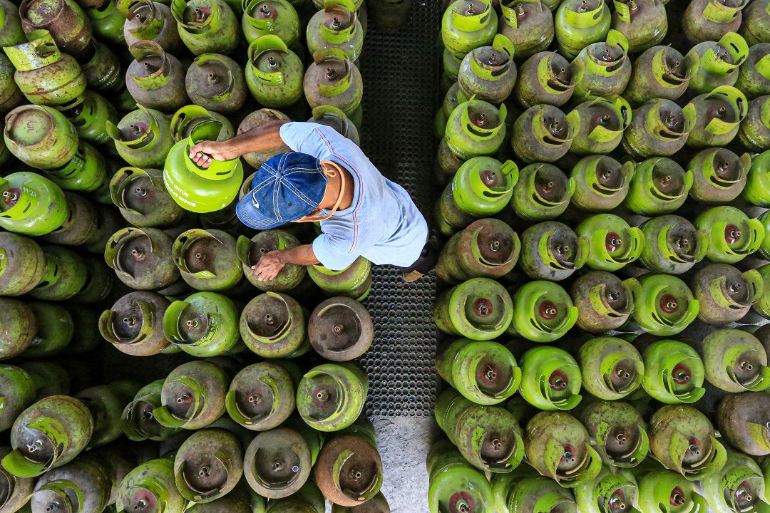 GAS MELON: Jelas tertulis peruntukan gas melon kepada masyarakat miskin.(NURUL/LOMBOK POST)