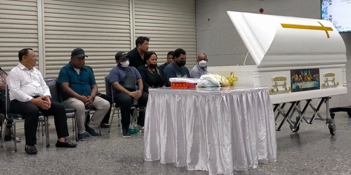 Suasana saat almarhum Lukas Enembe disemayamkan di Jakarta, Selasa (26/12/2023).
