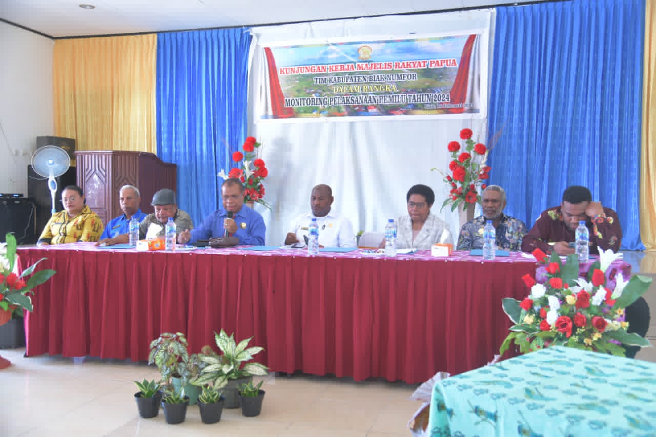 Anggota MRP Provinsi Papua ketika melaksanakan Kunker di Biak.