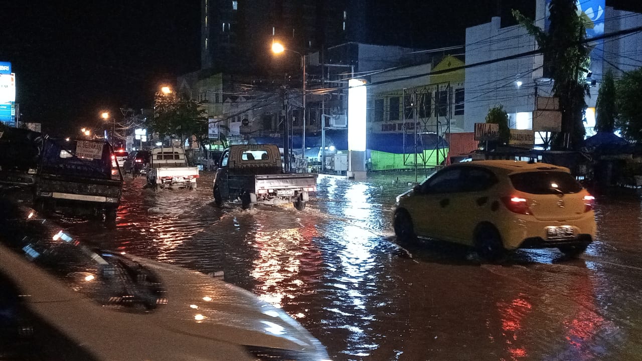 Banjir yang belum surut di wilayah Entrop Jayapura Selatan, Rabu (20/3/2024).