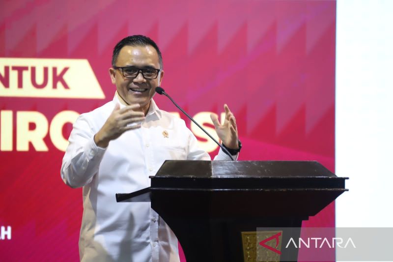 Menteri PANRB Abdullah Azwar Anas dalam Musyawarah Perencanaan Pembangunan (Musrenbang) Provinsi Jawa Tengah Tahun 2024 untuk Penyusunan Rancangan Rencana Kerja Perangkat Daerah (RKPD) Tahun 2025.