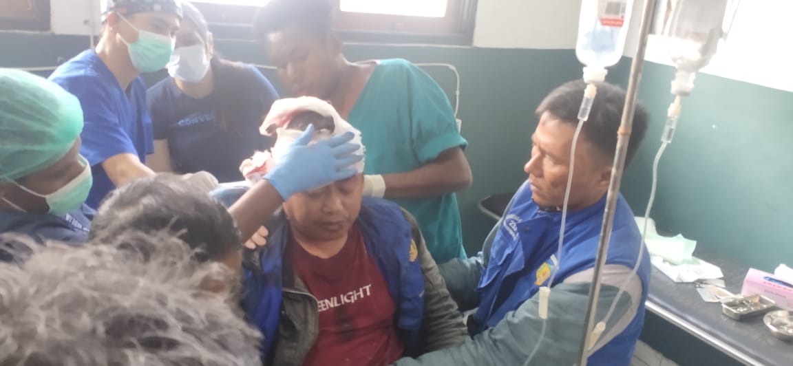 Kondisi korban saat mendapatkan layanan medis di Mulia, Rabu (19/06/2024).