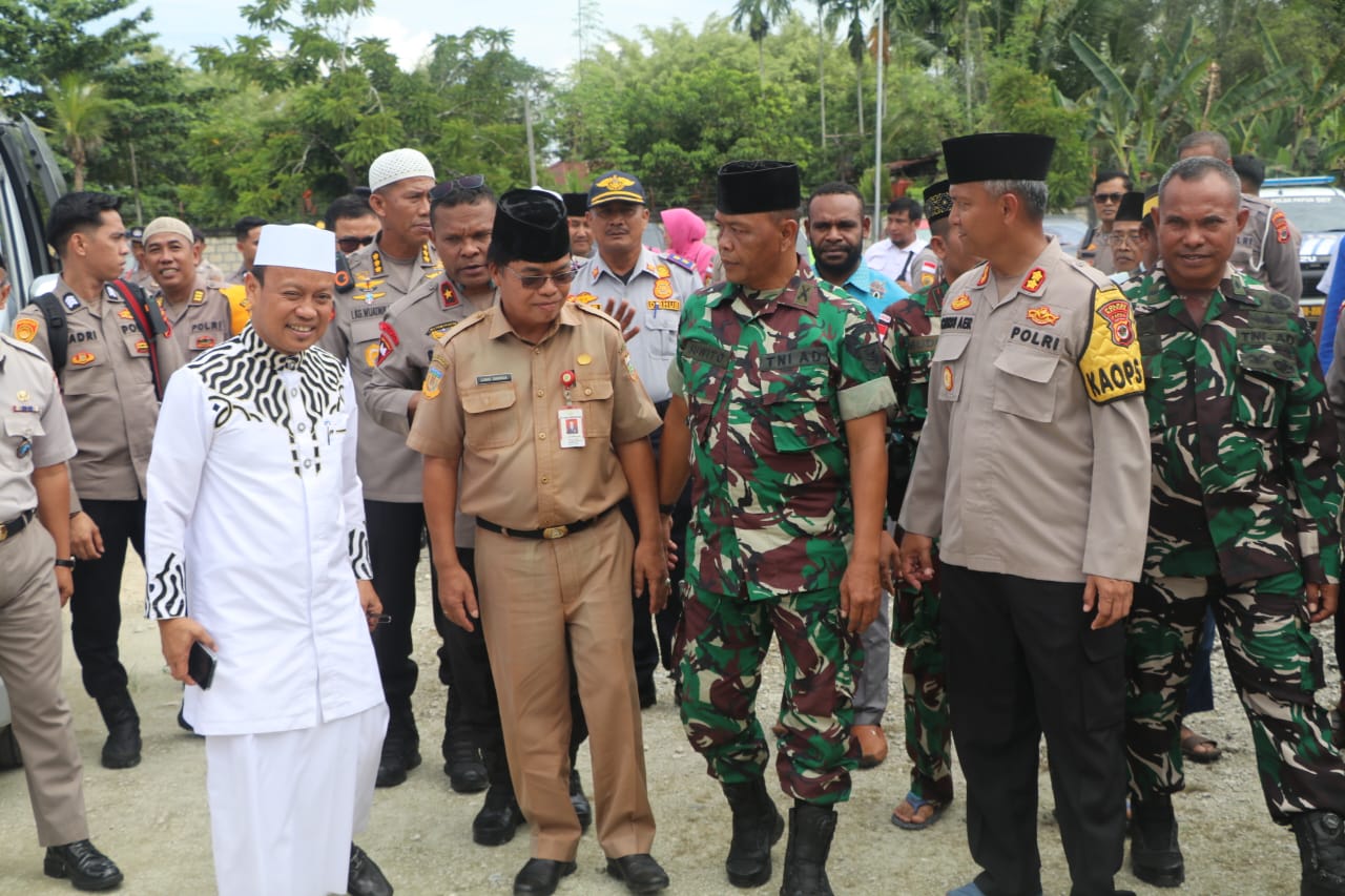 Bersholawat Menuju Pilkada Damai, Polda Papua Hadirkan Ustad Das'ad Latif di Keerom
