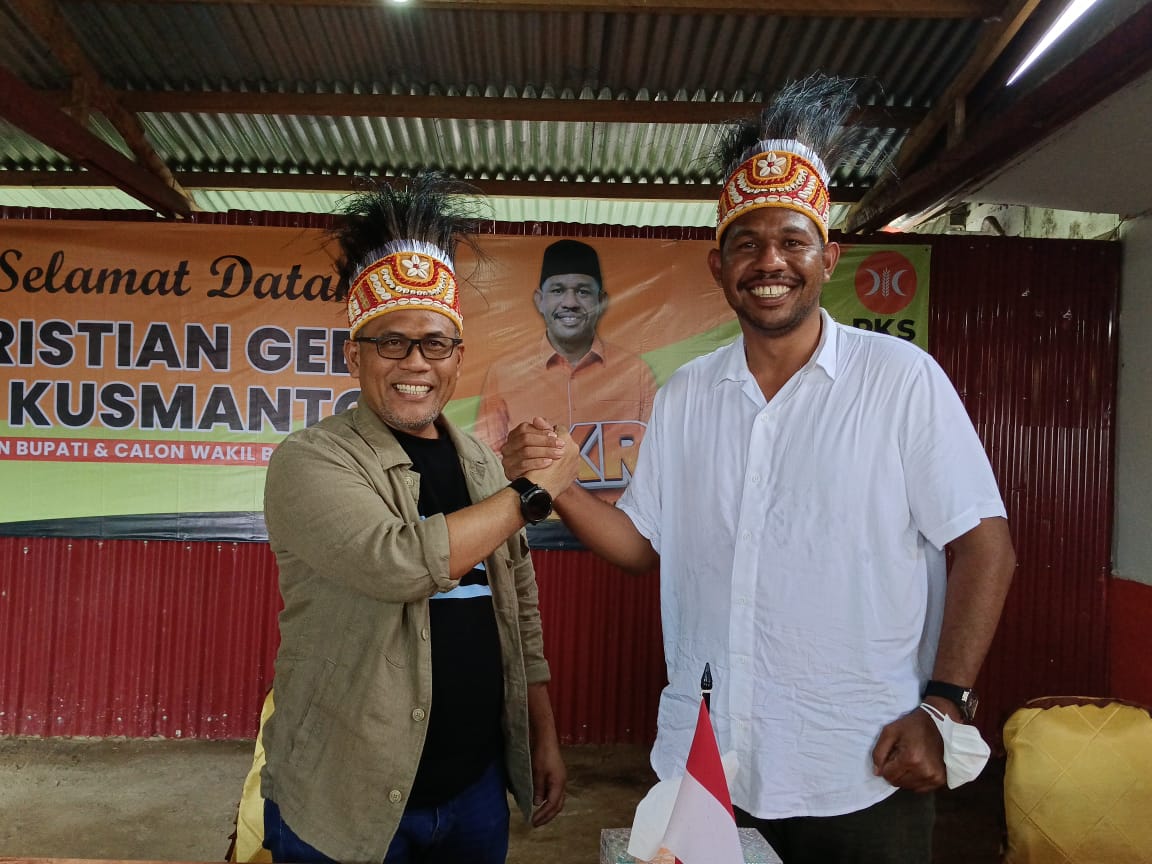 Pasangan Kristian Gebze-Kusmanto yang menyatakan siap daftarkan diri ke KPU Merauke setelah didukung 3 Parpol yang memperoleh 10 kursi di DPR Kabupaten Merauke.