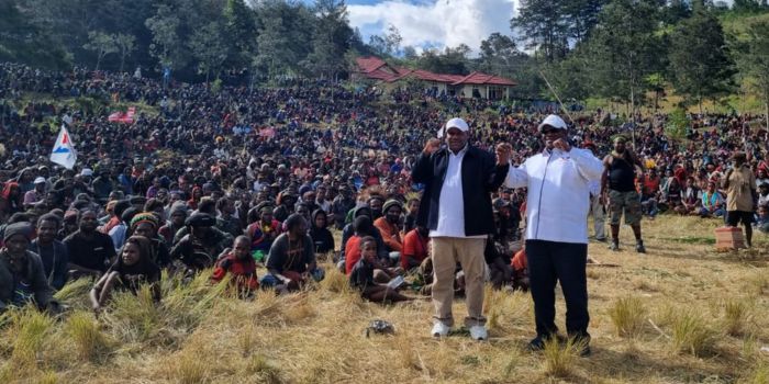 Bakal calon bupati Yemis Kogoya dan Tanus Kogoya di hari terakhir pendaftaran Kamis (29/8/2024) kemarin akhirnya resmi didaftarkan koalisi Lanny Jaya bersatu ke KPU Lanny Jaya