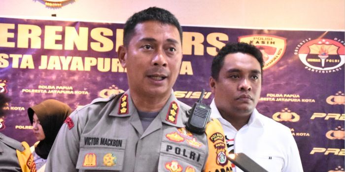 Kapolresta Jayapura Kota, Kombes Victor Mackbon, bicara soal aksi demo tolak transmigrasi di Abepura.