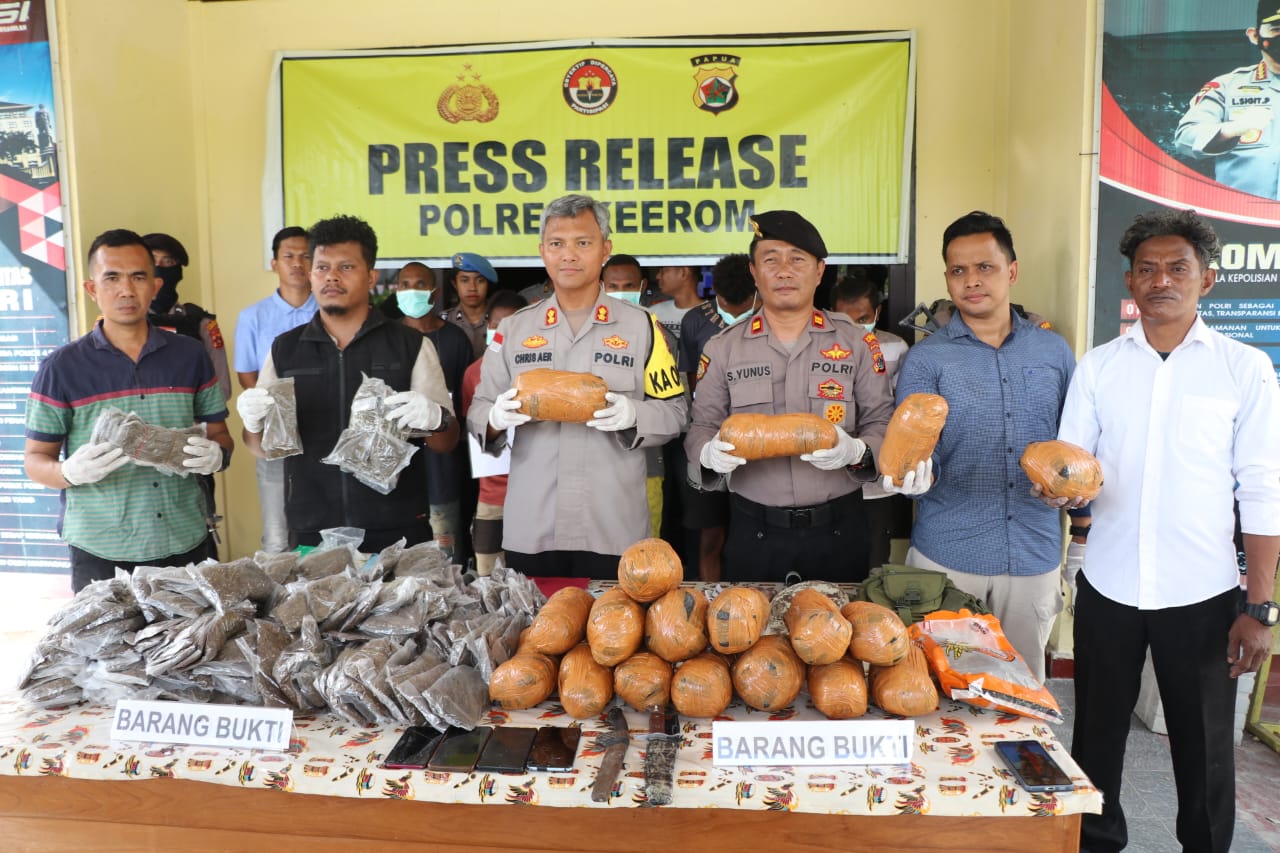 Amankan Ganja Puluhan Kilogram Bernilai Miliaran Rupiah