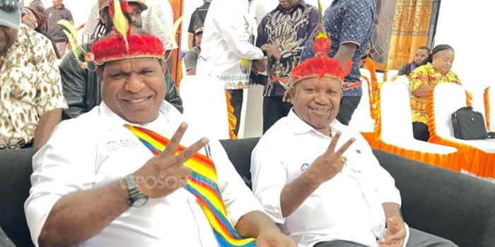 KPU Papua Pegunungan menetapkan Athenius Murib &ndash; Ronny Elopere sebagai pemenang Pilkada Jayawijaya.