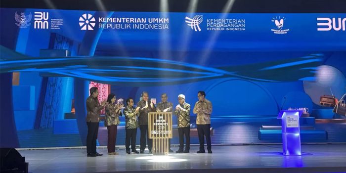 PT Bank Rakyat Indonesia (Persero) Tbk (BRI) resmi membuka rangkaian acara BRI UMKM EXPO(RT) 2025 yang digelar bersamaan dengan BRI Microfinance Outlook 2025 di ICE BSD City, Tangerang.
