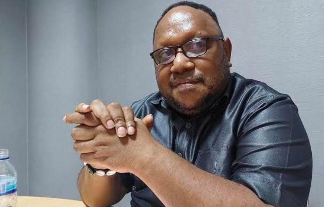 Anggota DPR Papua Tengah jalur otsus, John NR Gobai.(CEPOSONLINE/ISTIMEWA)