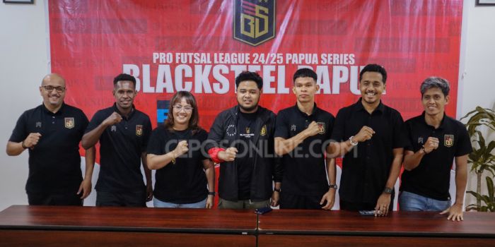 Konferensi pers Blacksteel jelang laga mereka di Istora Papua Bangkit, Kampung Harapan Jayapura, Papua.