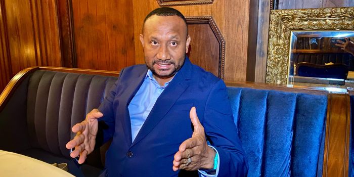 Anggota DPR RI Fraksi Gerindra Dapil Papua, Yan Mandenas, bicara soal aksi demo tolak MBG di Papua.