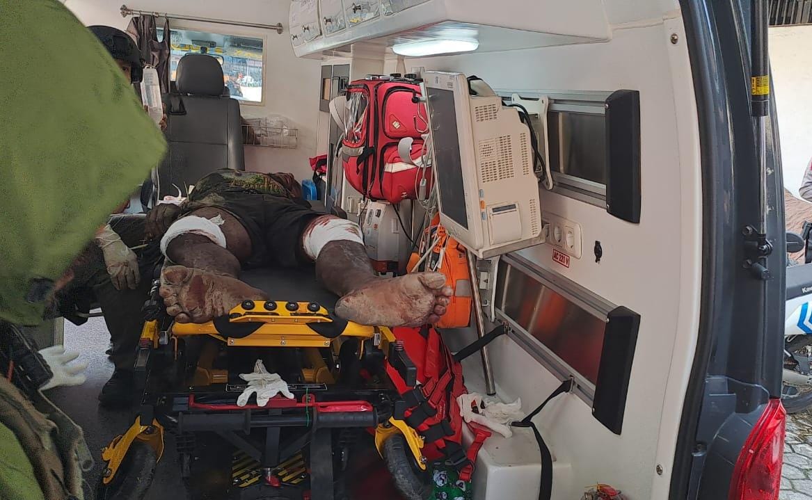 Aske Mabel saat tiba di Mako Brimob Polda Papua, Rabu (19/2/2025). (CEPOSONLINE.COM/KAREL)