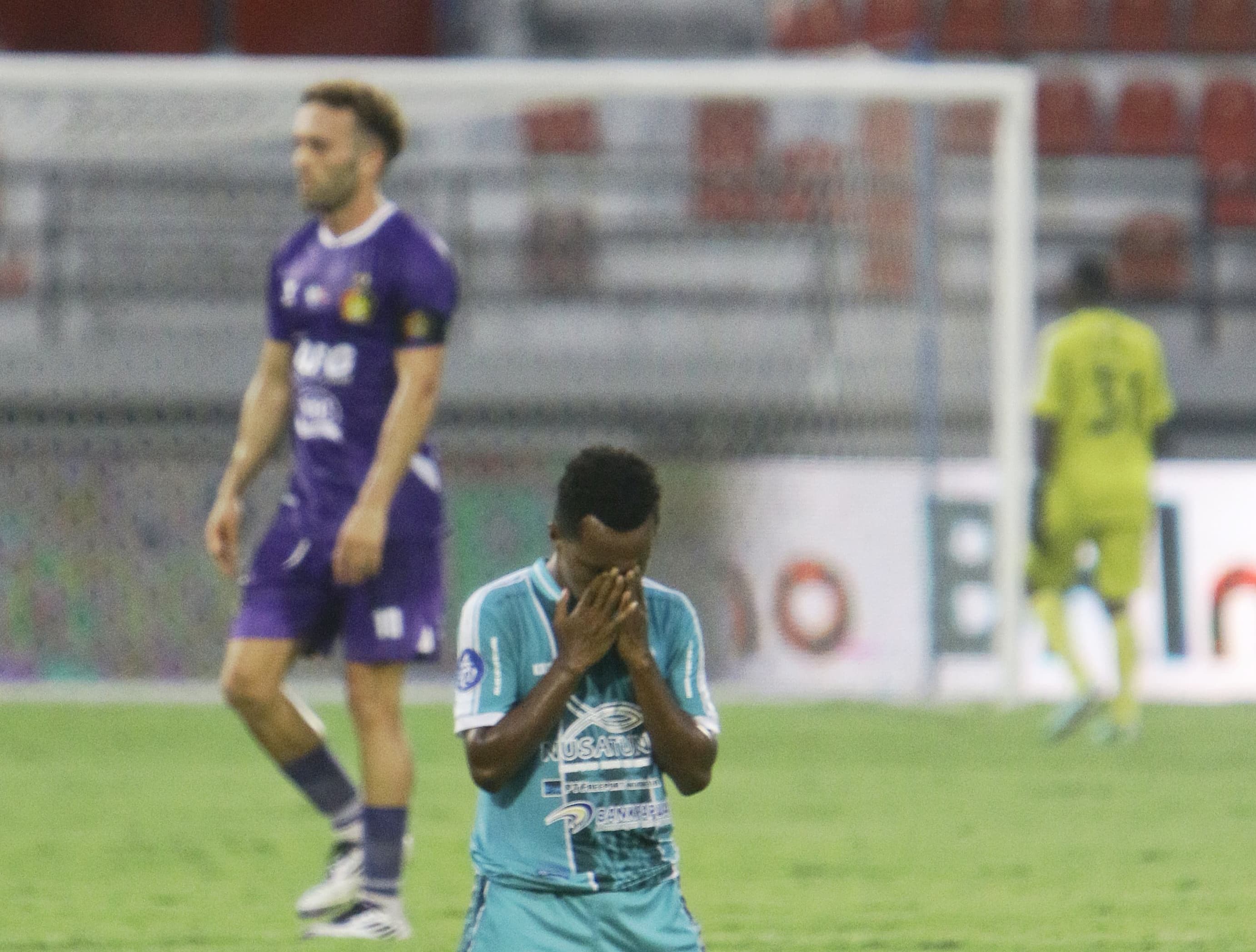 PSBS Biak vs Persik Kediri di Stadion I Wayan Dipta Bali berakhir imbang 1-1.
