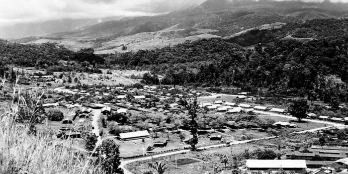 Pusat Pemerintahan Kolonial Belanda di Hollandia Binnen atau yang kini dikenal Abepura, pada 1948. (Flickr/Sjoerdrj)