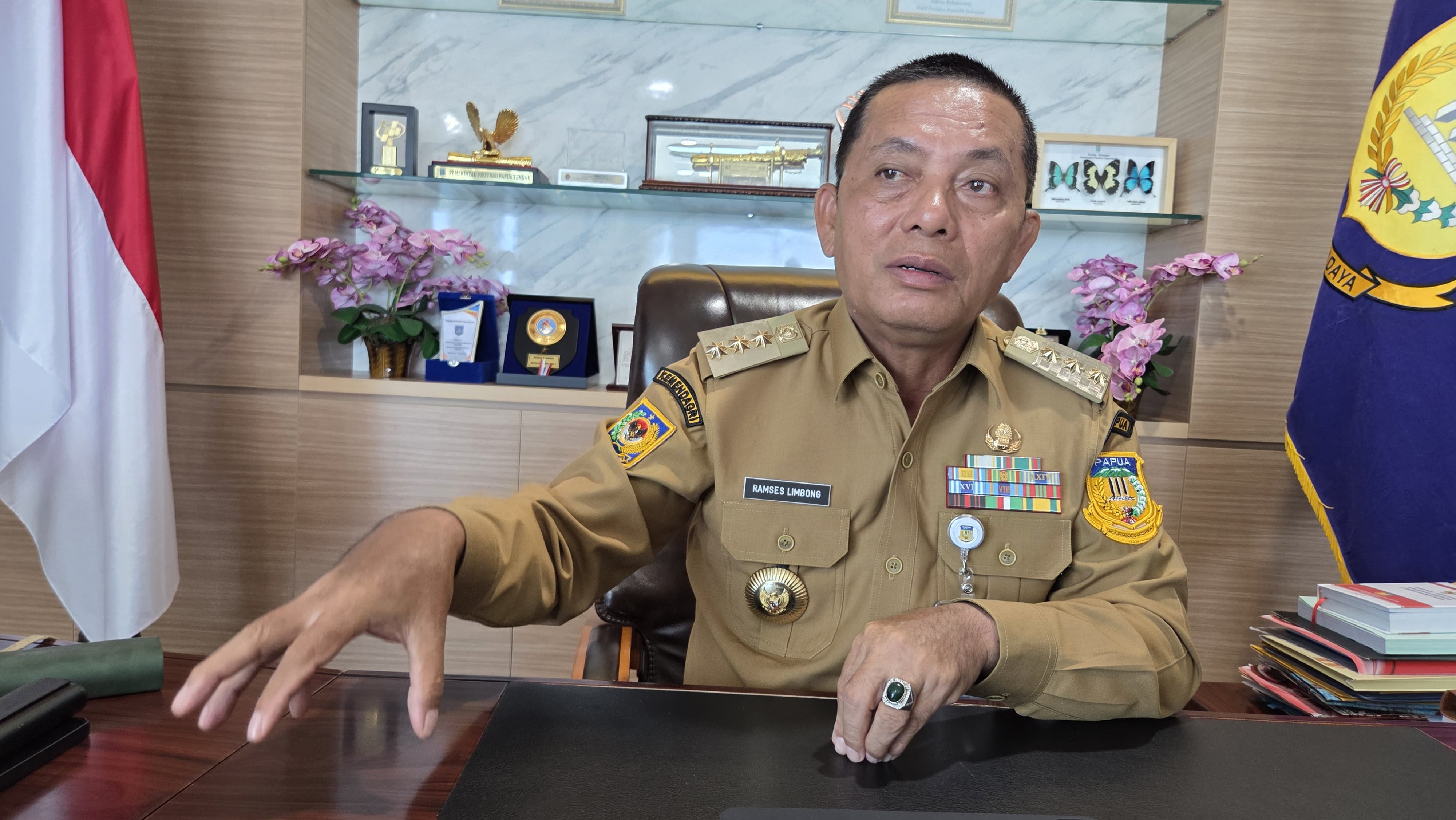 Pj Gubernur Papua, Ramses Limbong.(CEPOSONLINE.COM/ELFIRA)
