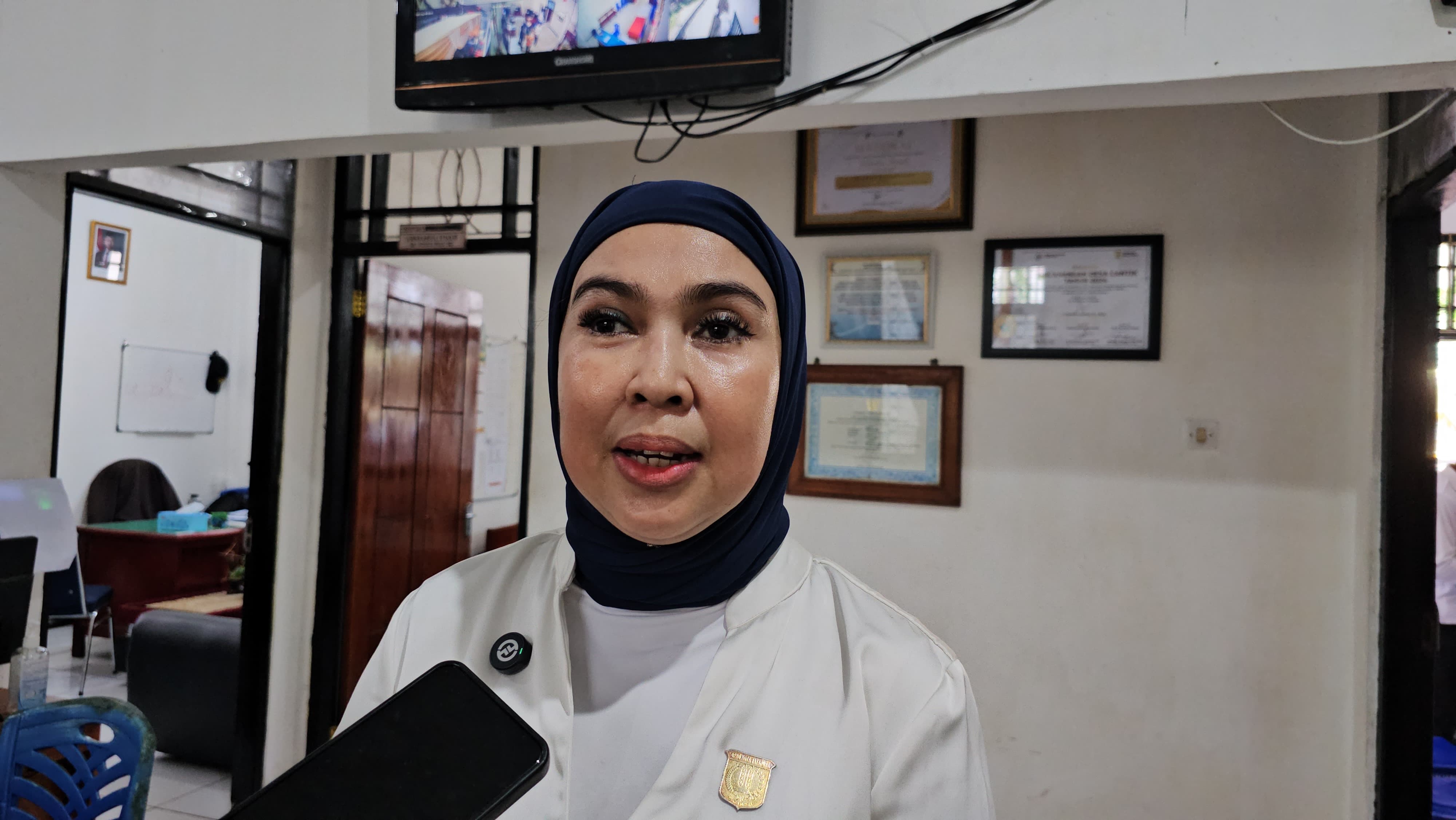 Ketua Komisi B DPRK Kota Jayapura, Yuli Rahman. (CEPOSONLINE.COM/HANS PALEN)